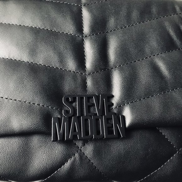 STEVE MADDEN Black BZOLA Crossbody / Top Handle Bag  Airpods Pouch - Picture 3 of 11